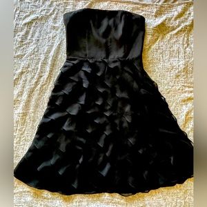 Black strapless ruffle White House Black Market dress EUC size 4